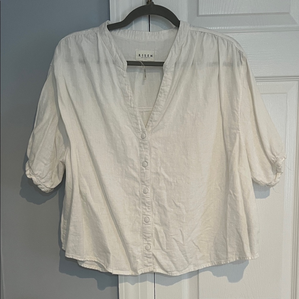 Risen Women's White Button-Up v neck top